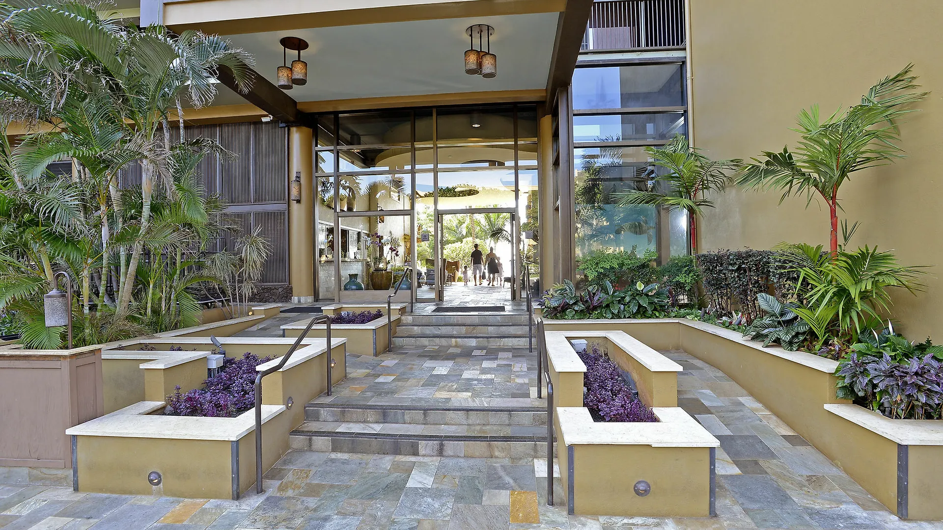 Resort Mana Kai Maui - Official Onsite Rental Company Wailea